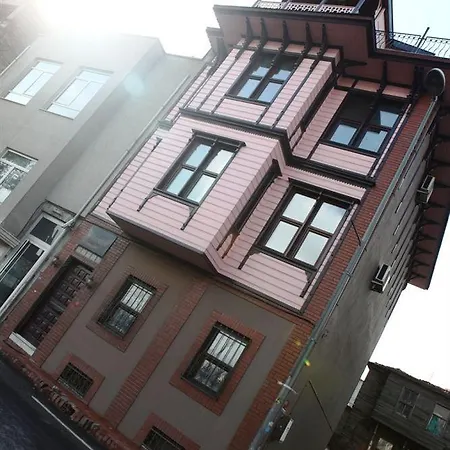 Aparthotel Balat Suites