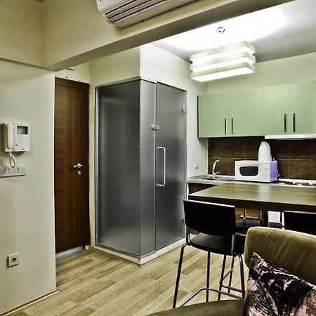 Aparthotel Balat Suites 3*